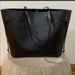 Authentic Louis Vuitton (NeverFull MM)